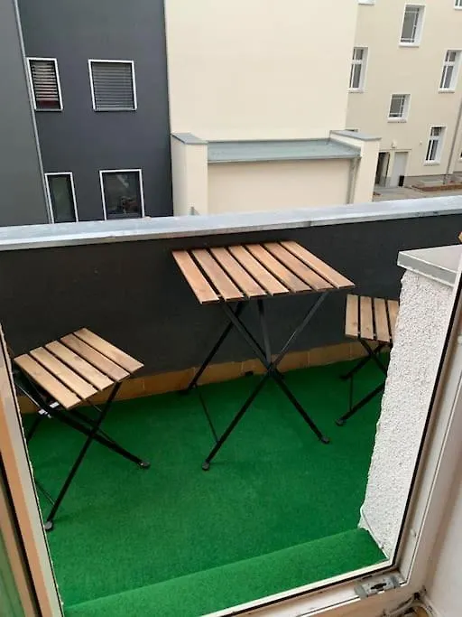 Choice Berlin - Wohnung Fuer Bis Zu 12 Personen