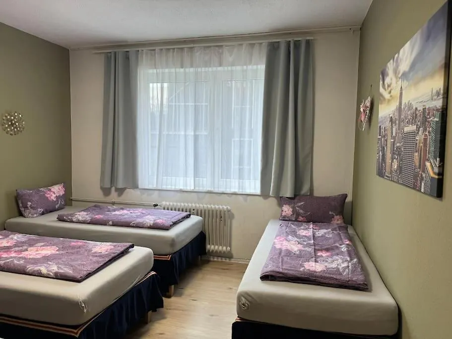 Choice Berlin - Wohnung Fuer Bis Zu 12 Personen 0*,  Almanya